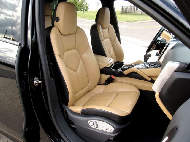 2017 Porsche Cayenne Platinum Edition AWD - 22928290 - 23