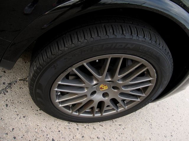 2017 Porsche Cayenne Platinum Edition AWD - 22928290 - 34