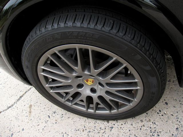 2017 Porsche Cayenne Platinum Edition AWD - 22928290 - 35