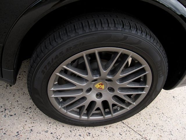 2017 Porsche Cayenne Platinum Edition AWD - 22928290 - 36