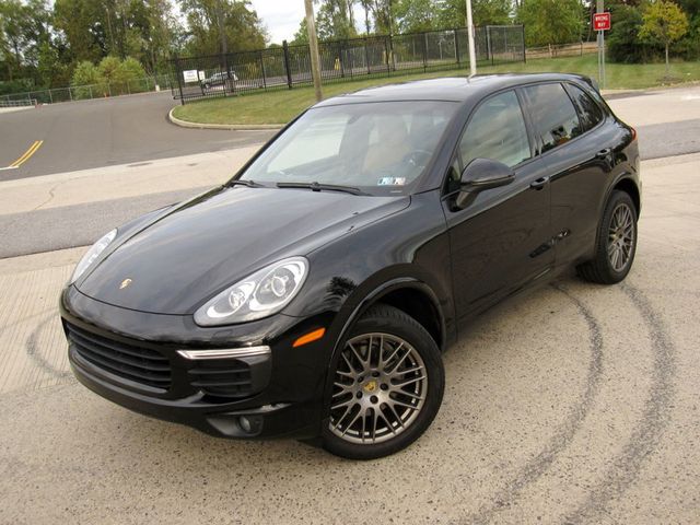 2017 Porsche Cayenne Platinum Edition AWD - 22928290 - 3