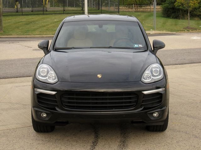 2017 Porsche Cayenne Platinum Edition AWD - 22928290 - 4