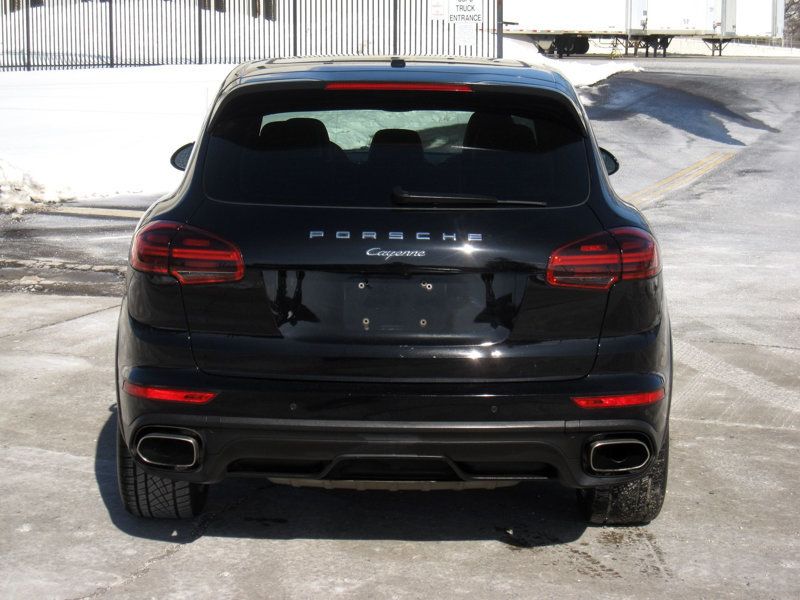 2017 Porsche Cayenne Platinum Edition AWD - 22982369 - 13