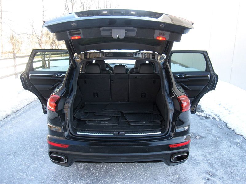 2017 Porsche Cayenne Platinum Edition AWD - 22982369 - 29