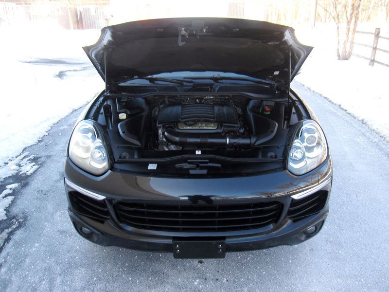 2017 Porsche Cayenne Platinum Edition AWD - 22982369 - 30