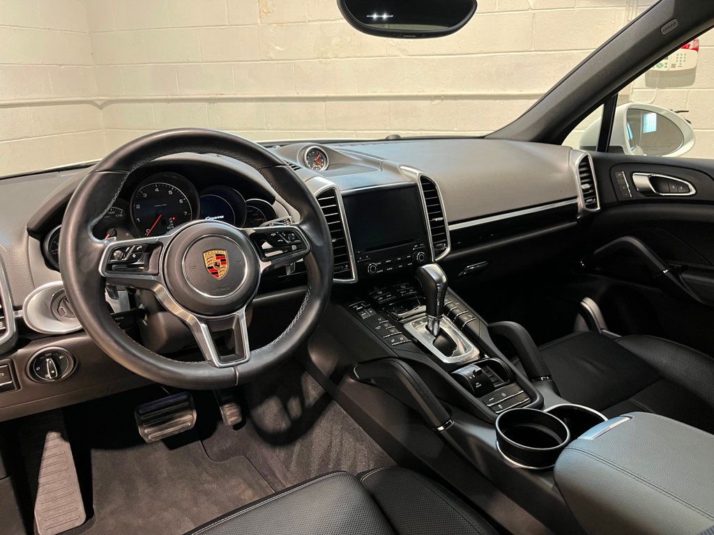 2017 Porsche Cayenne Platinum Edition photo 22