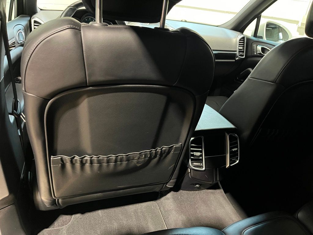 2017 Porsche Cayenne Platinum Edition photo 29