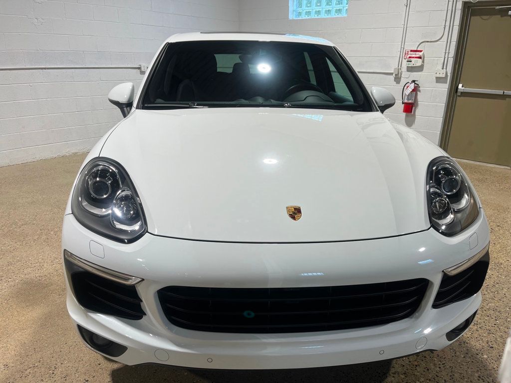 2017 Porsche Cayenne Platinum Edition photo 3