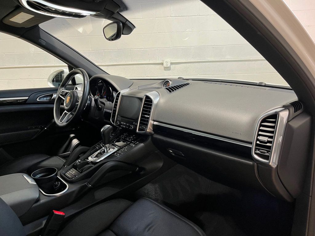 2017 Porsche Cayenne Platinum Edition photo 30