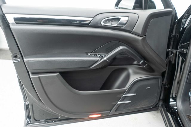 2017 Porsche Cayenne Platinum Edition AWD - 22947372 - 13