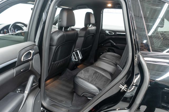 2017 Porsche Cayenne Platinum Edition AWD - 22947372 - 27