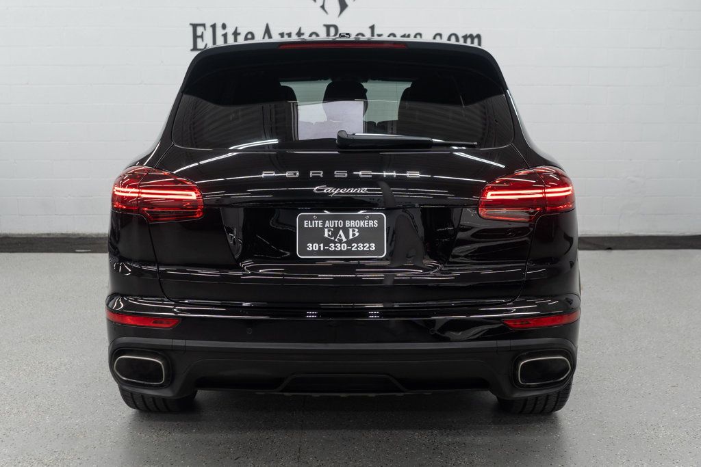 2017 Porsche Cayenne Platinum Edition photo 4