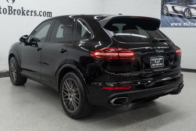 2017 Porsche Cayenne Platinum Edition AWD - 22947372 - 5