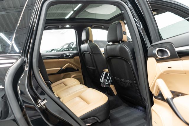 2017 Porsche Cayenne Platinum Edition AWD - 23086862 - 11