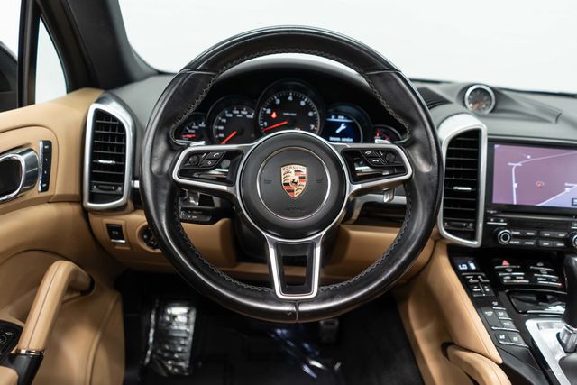 2017 Porsche Cayenne Platinum Edition AWD - 23086862 - 17