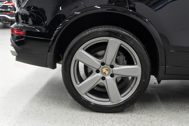 2017 Porsche Cayenne Platinum Edition AWD - 23086862 - 35