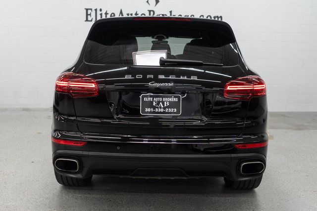 2017 Porsche Cayenne Platinum Edition AWD - 23086862 - 3