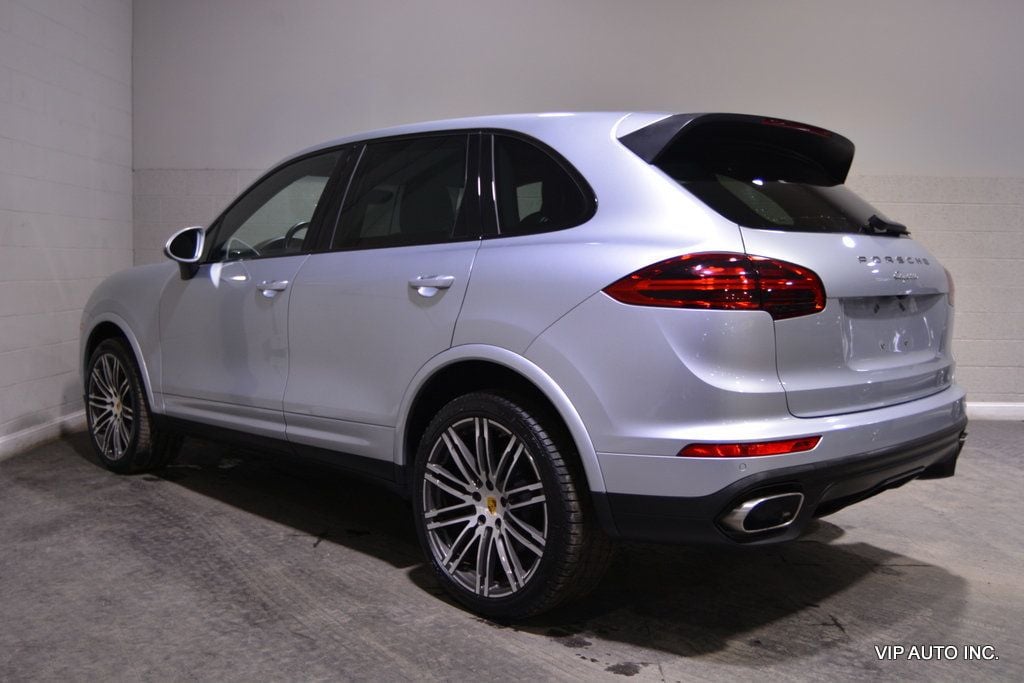 2017 Porsche Cayenne Platinum Edition AWD - 22671007 - 22