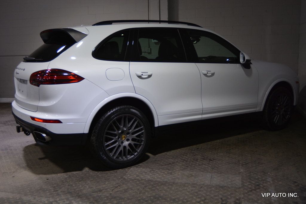 2017 Porsche Cayenne Platinum Edition AWD - 22862285 - 30
