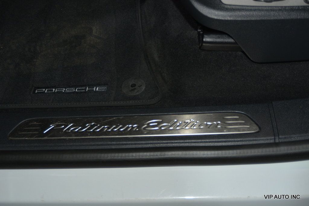 2017 Porsche Cayenne Platinum Edition AWD - 22862285 - 33