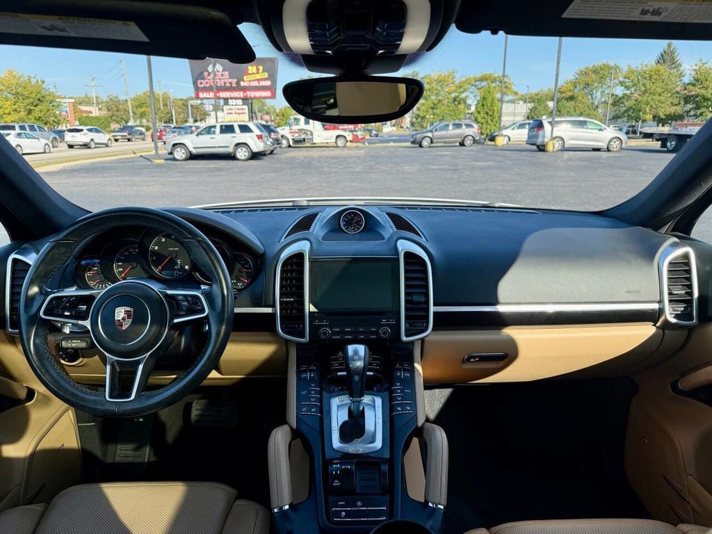 2017 Porsche Cayenne Platinum Edition photo 15