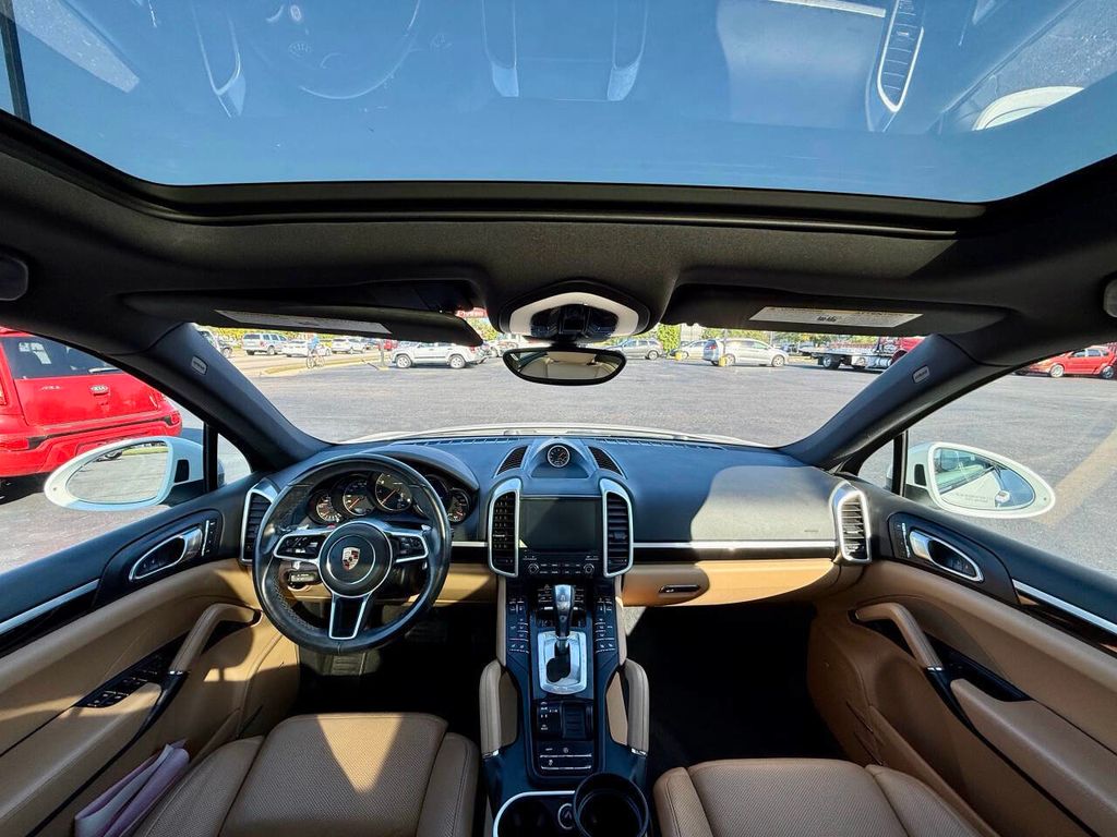 2017 Porsche Cayenne Platinum Edition photo 16