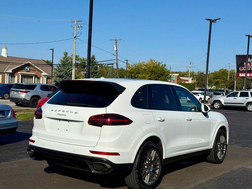 2017 Porsche Cayenne Platinum Edition photo 4