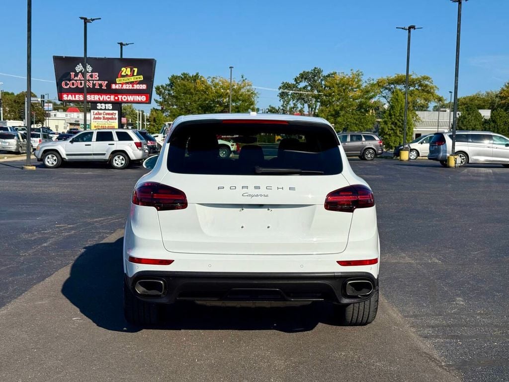 2017 Porsche Cayenne Platinum Edition photo 5