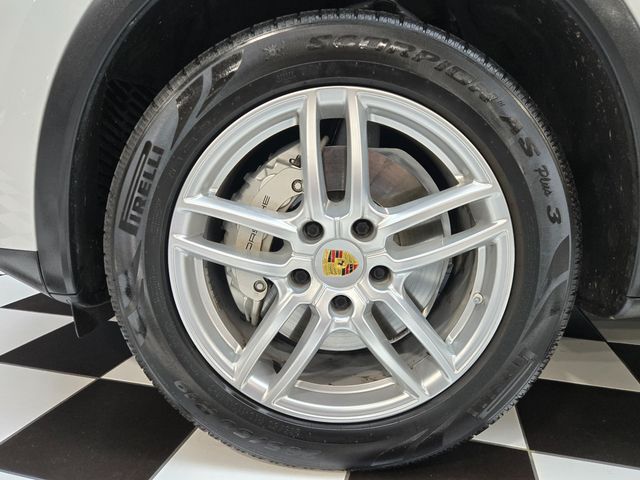 2017 Porsche Cayenne S AWD - 23090293 - 28