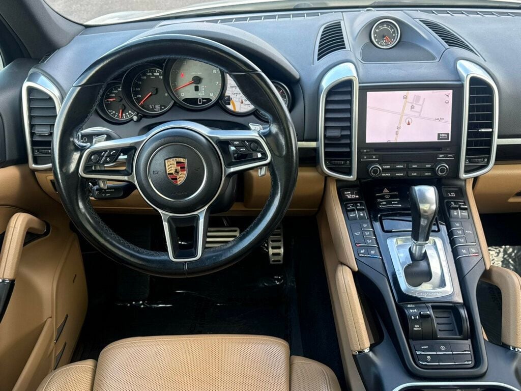 2017 Porsche Cayenne S AWD - 23005283 - 21