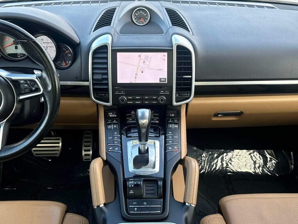 2017 Porsche Cayenne S AWD - 23005283 - 22