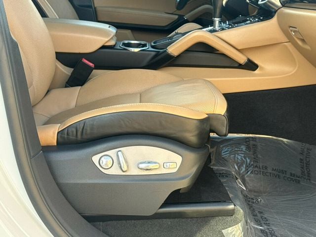 2017 Porsche Cayenne S AWD - 23005283 - 40