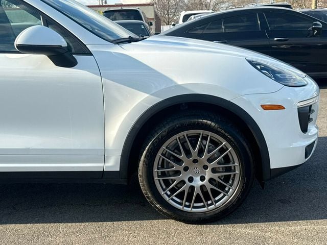 2017 Porsche Cayenne S AWD - 23005283 - 44
