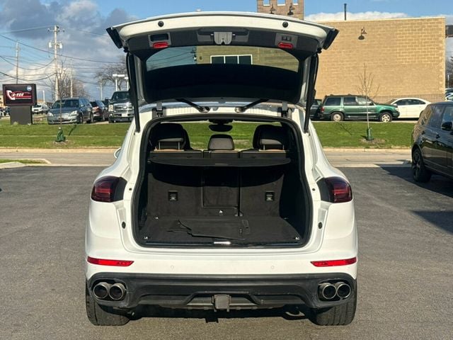 2017 Porsche Cayenne S AWD - 23005283 - 45