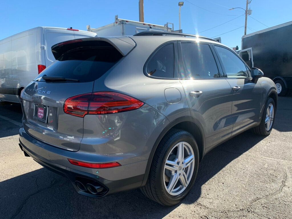 2017 Porsche Cayenne S AWD Low miles Pano Roof/Navi - 22962078 - 17