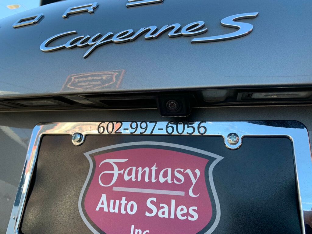 2017 Porsche Cayenne S AWD Low miles Pano Roof/Navi - 22962078 - 19