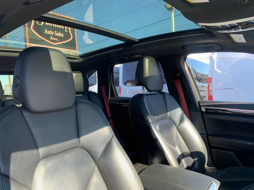 2017 Porsche Cayenne S AWD Low miles Pano Roof/Navi - 22962078 - 28