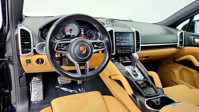 2017 Porsche Cayenne S AWD w/ Premium Package, Bose Sound, Connect Plus & Entry/Drive - 23066421 - 12
