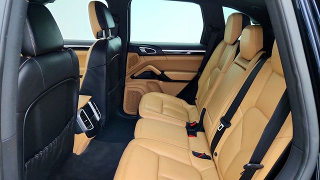 2017 Porsche Cayenne S AWD w/ Premium Package, Bose Sound, Connect Plus & Entry/Drive - 23066421 - 20