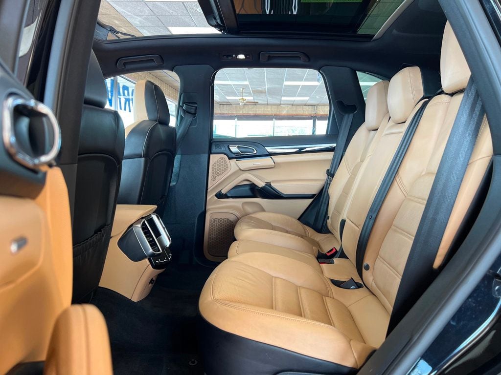 2017 Porsche Cayenne S E-Hybrid AWD - 22830609 - 10