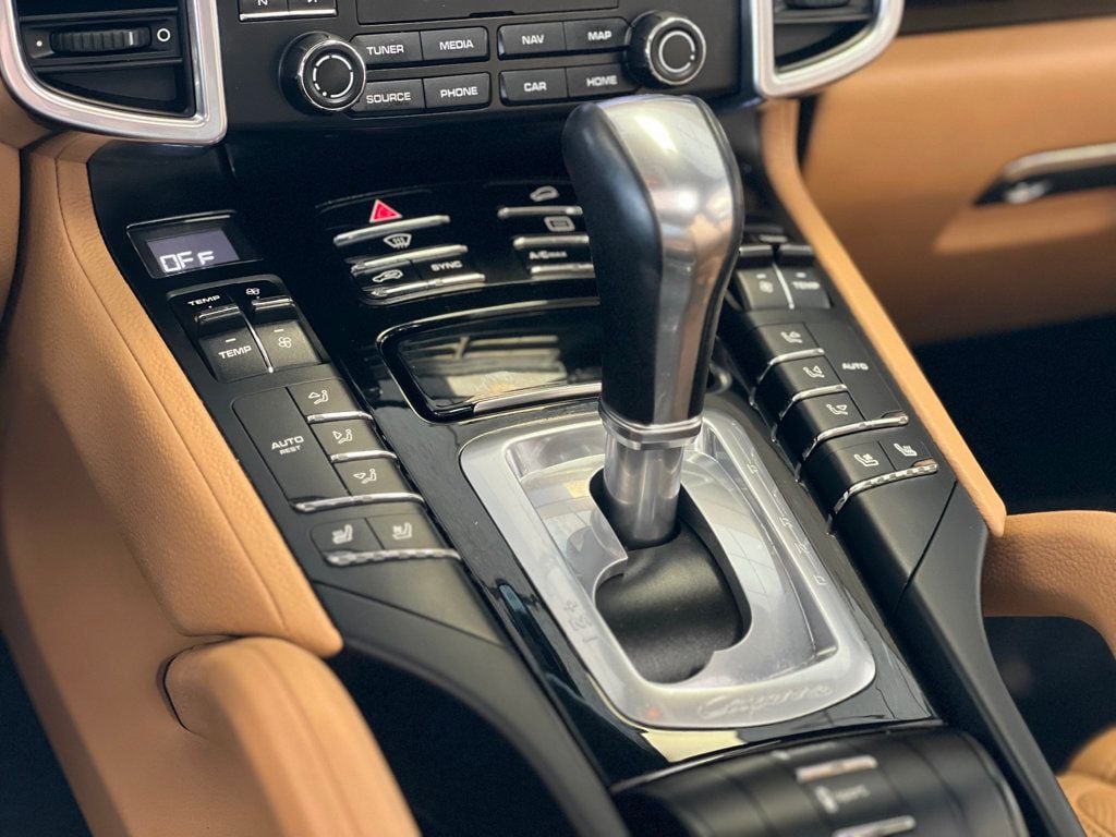 2017 Porsche Cayenne S E-Hybrid AWD - 22830609 - 30