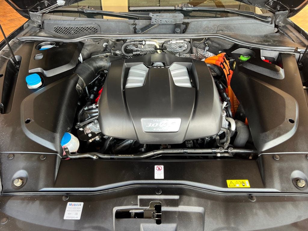 2017 Porsche Cayenne S E-Hybrid AWD - 22830609 - 33