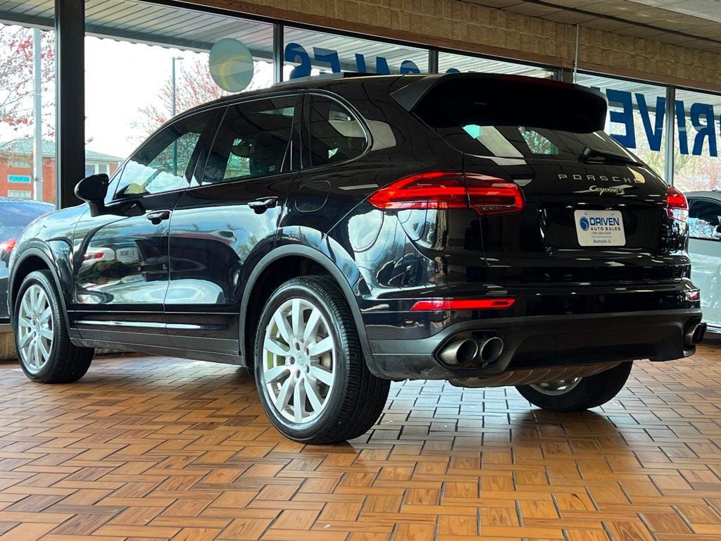2017 Porsche Cayenne S E-Hybrid AWD - 22830609 - 4