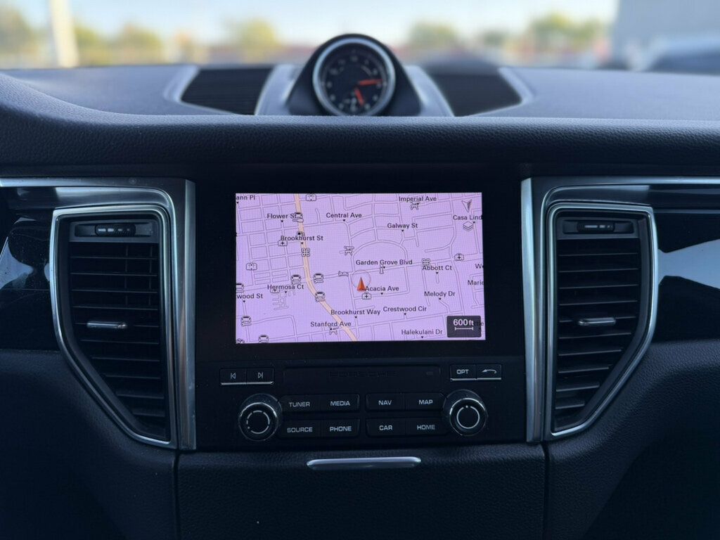 Porsche Macan photo 15