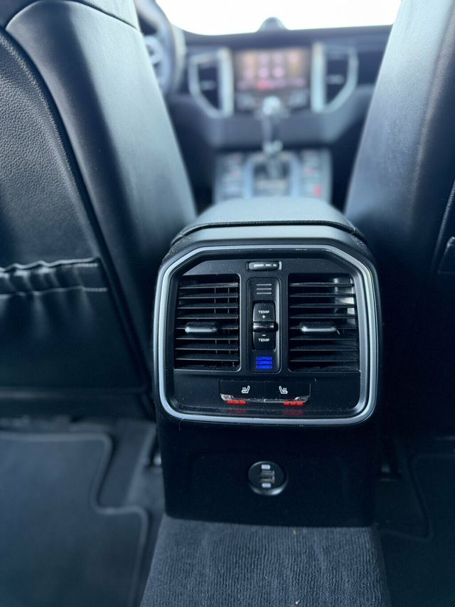 2017 Porsche Macan  - 23095870 - 21