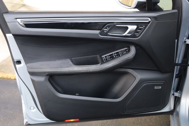 2017 Porsche Macan  - 22969071 - 13