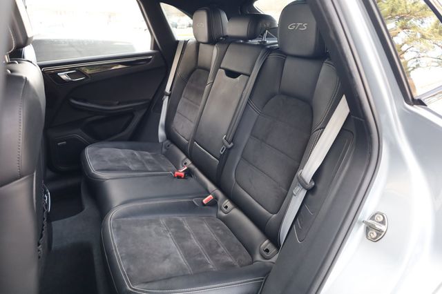 2017 Porsche Macan  - 22969071 - 16