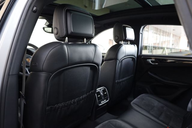 2017 Porsche Macan  - 22969071 - 17