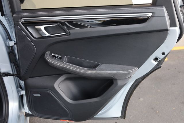 2017 Porsche Macan  - 22969071 - 18