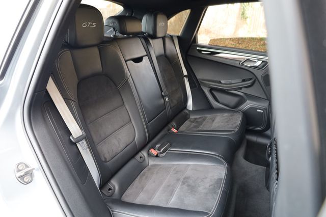 2017 Porsche Macan  - 22969071 - 20
